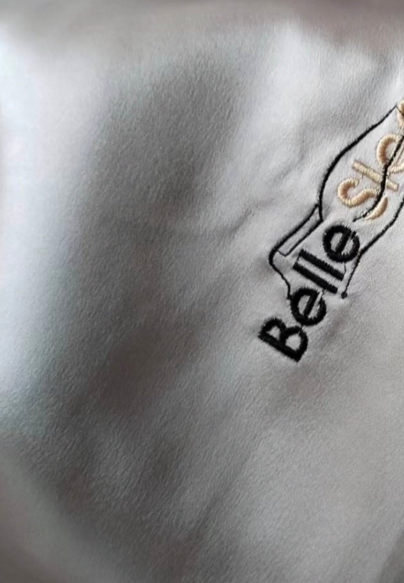 SANDY BEIGE STANDARD ZIPPERED SILK PILLOWCASES